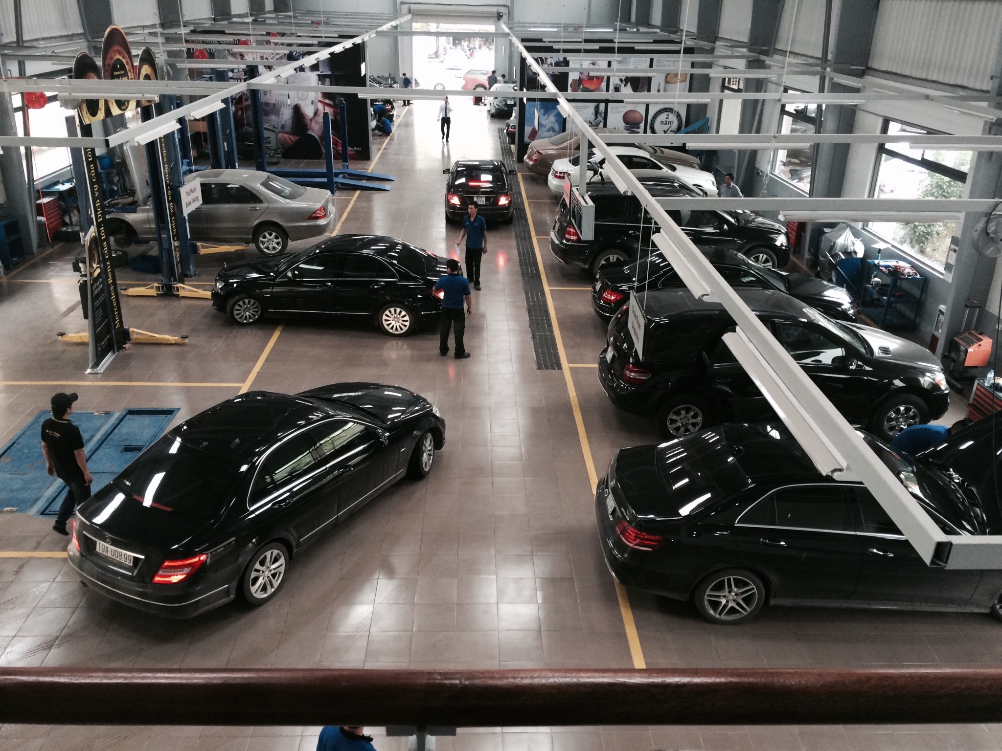 Chăm sóc xe sang tại Hà Nội có gì khác?