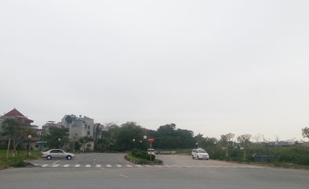 Dự án đường 40m đoạn đi qua cuối thôn Lâm Du, phường Bồ Đề, quận Long Biên