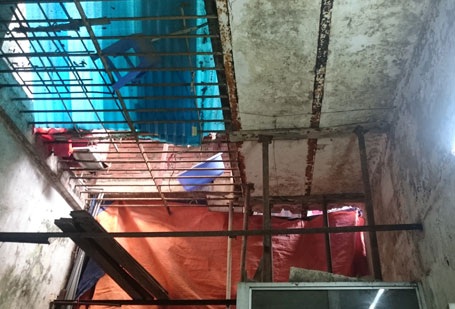 Hà Nội: Chốt thời gian phá dỡ công trình vi phạm tại 91 Hàng Đào - 1 Phần trần tầng 2 nhà bà Tý bị nghiêng, nứt do công trình vi phạm TTXD gây ra
