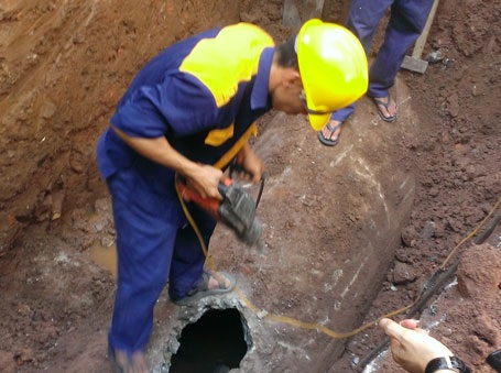 Công ty Thoát nước báo cáo nguyên nhân nhấn chìm nhà 146 Quán Thánh - 2 Công ty Thoát nước “chốt” nguyên nhân tắc cống nhà 146 Quán Thánh gửi Sở Xây dựng