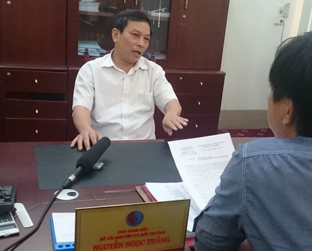 Tỉnh Phú Thọ chỉ đạo làm rõ vụ khai thác cát đe dọa đất canh tác của nông dân - 2 Ông Nguyễn Ngọc Thắng - Phó giám đốc Sở TN&MT trả lời các phóng viên