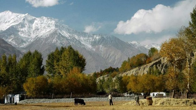 Chào đón bên triền đồi