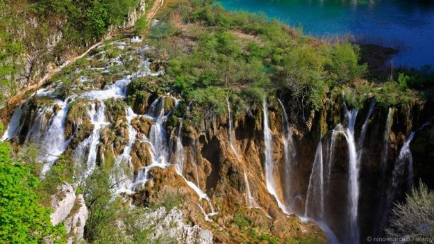 Những vùng nước kỳ ảo nhất thế giới - 12 Hệ thống hồ Kelimutu Crater, Indonesia