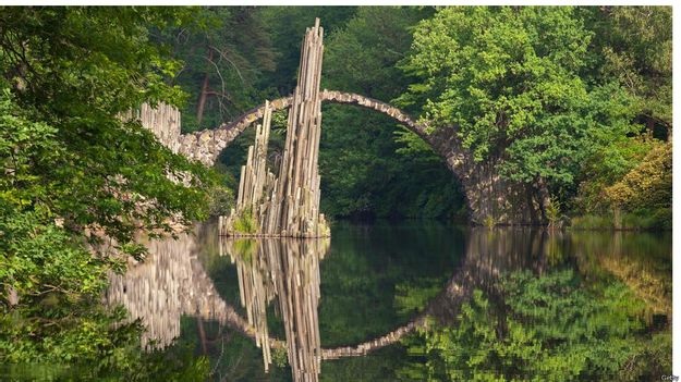 Những cây cầu kỳ diệu nhất thế giới - 1 Vắt ngang bầu trời – Malaysia