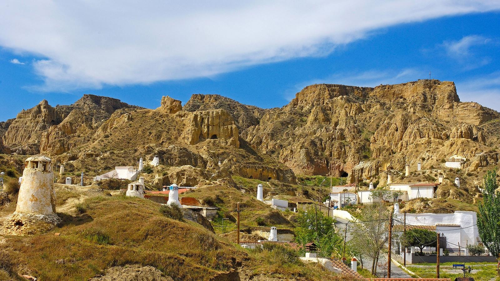 Những thị trấn “không tưởng” được hình thành bởi thiên nhiên - 4 Nordlingen, Đức