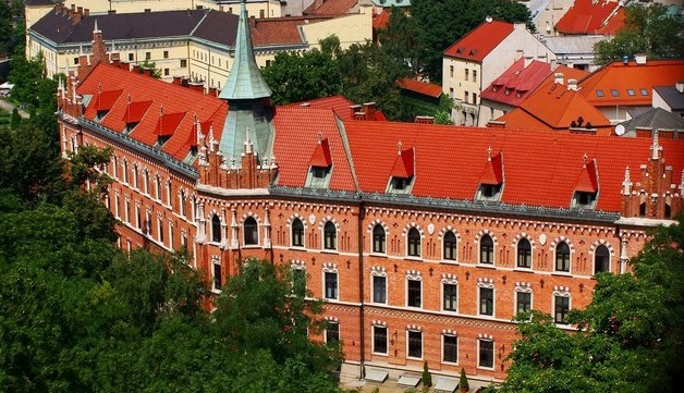 Đồng USD tăng giá, du lịch Châu Âu "giá rẻ" bất ngờ - 5 4.