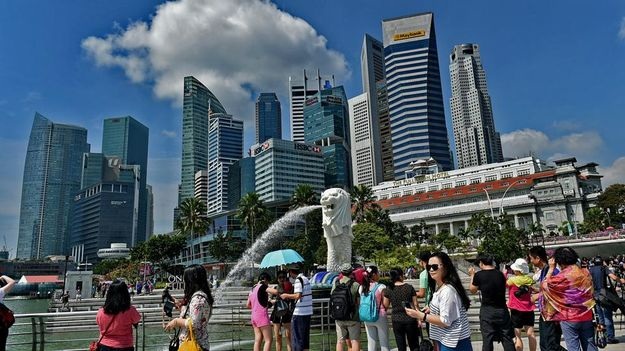 Singapore có thực sự là “thành phố trong mơ”? - 4 Thời tiết quanh năm đều nóng nực