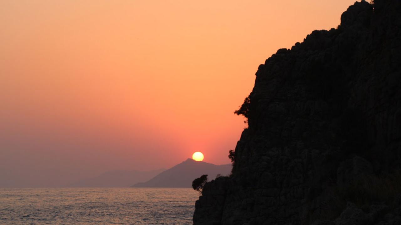 Cảnh hoàng hôn tuyệt đẹp ở Thung lũng Bướm