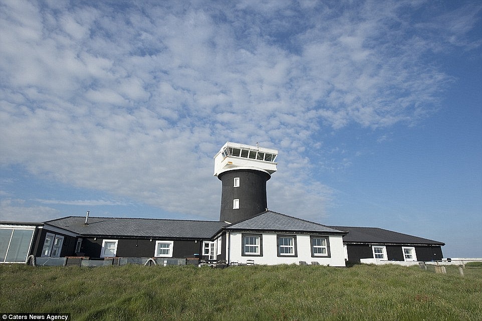 Ngọn hải đăng cũ kỹ biến thành khu nghỉ dưỡng triệu đô