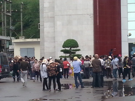 Tắc nghẽn cửa khẩu do... chống buôn lậu (!?) - 2 Tình trạng ún ứ này xảy ra ít lâu sau vụ trùm Thắng Cành bị bắt