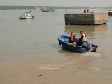 Tàu chìm do sóng đánh từ tàu khác, Thuyền trưởng tử vong - 2 Lực lượng chức năng tổ chức cứu tìm kiếm thuyền trường Bàn trong vụ chìm tàu