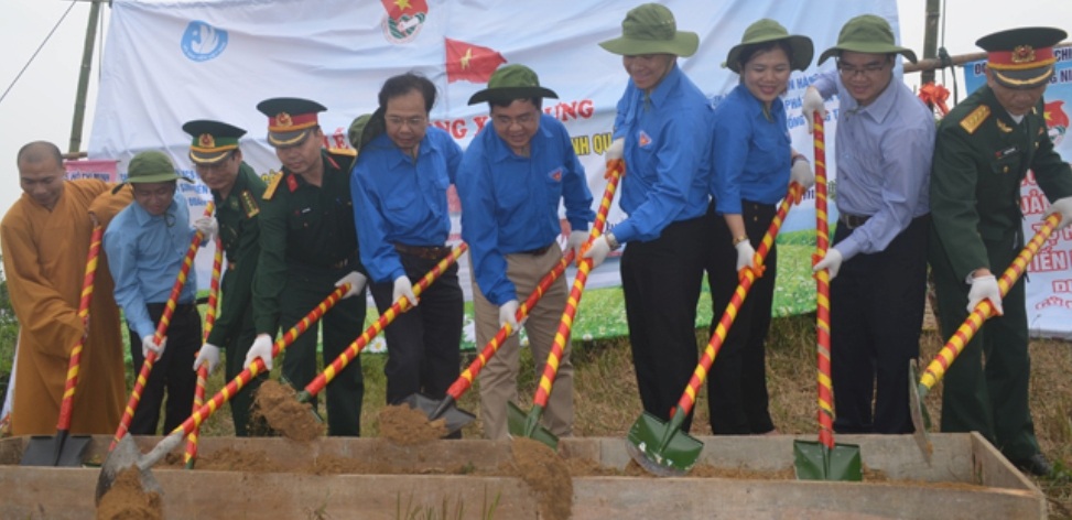 Đầu tư 1,3 tỷ đồng xây cột cờ Tổ quốc trên đảo Trần - 1 Khởi công xây cột cờ trên đảo Trần, Quảng Ninh