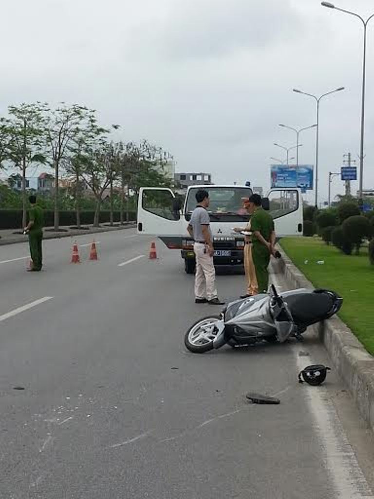 Tạm giữ xe CSGT để điều tra vụ tai nạn chết người - 1 Hiện trường nơi xảy ra tại nan