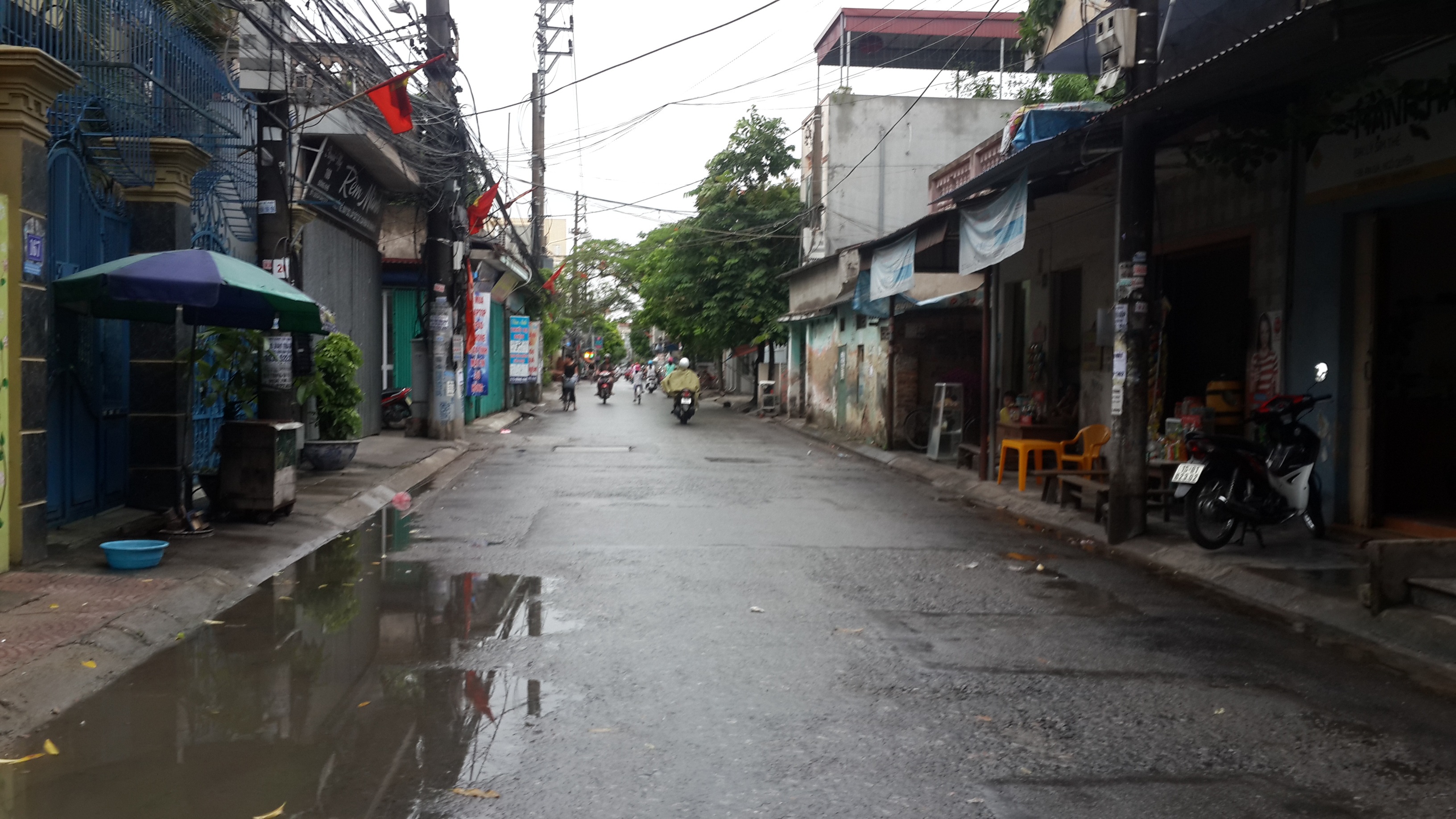 Bão tiến gần bờ, Quảng Ninh, Hải Phòng, Thái Bình căng mình đối phó - 13 Sáng nay Hải Phòng đã xuất hiện mưa nhỏ.