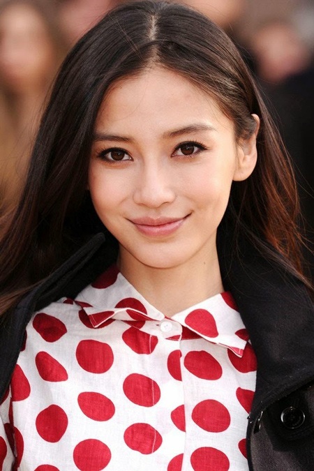 Angela Baby đẹp hoàn hảo và thanh tú trong một số bức hình quảng cáo.