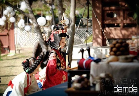 Những người chứng kiến hôn lễ này đều cảm giác như đang xem một bộ phim cổ trang.