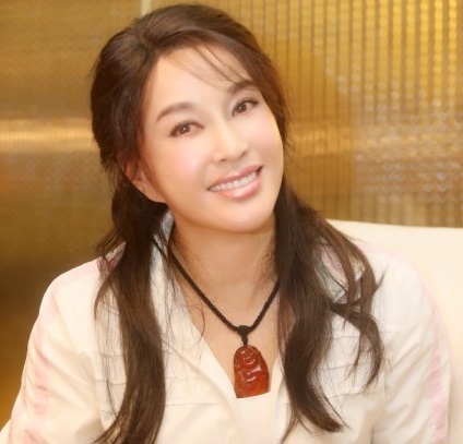 Võ Tắc Thiên Lưu Hiểu Khánh trẻ đẹp đáng kinh ngạc