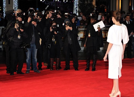 Lộ ảnh Angelina Jolie và Brad Pitt cãi lộn - 11 Nữ diễn viên nổi tiếng là đạo diễn cho Unbroken.
