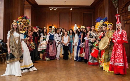 Người đẹp Nguyễn Thị Loan sẽ tham dự phần thi Hoa hậu thể thao - 15 Các thi sinh khoe trang phục ấn tượng trong phần thi tài năng.