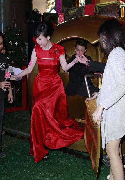 Châu Huệ Mẫn phủ nhận tin đồn rạn nứt hôn nhân