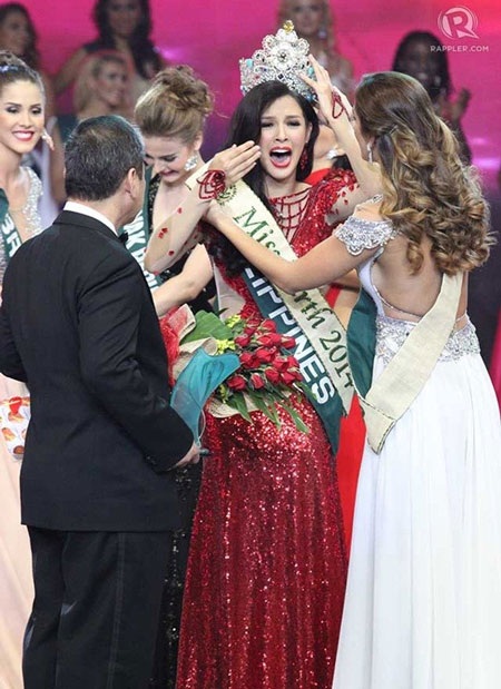 Người đẹp Philippines bật khóc khi đăng quang Hoa hậu Trái đất - 3 Jamie vẫn không ngăn được những giọt nước mắt xúc động khi chiếc vương miện được đặt lên đầu cô.