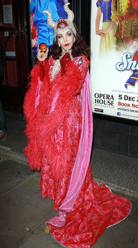 Vợ cũ của giọng ca nổi tiếng Elvis Presley thử sức trong các lĩnh vực đóng kịch hay phim ảnh.