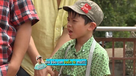 Người lớn cũng “phát sốt” với các nhóc tỳ nhà sao Việt - 1 Trước khi lên đường xin đồ ăn thì
phải đi vệ sinh đã chứ.