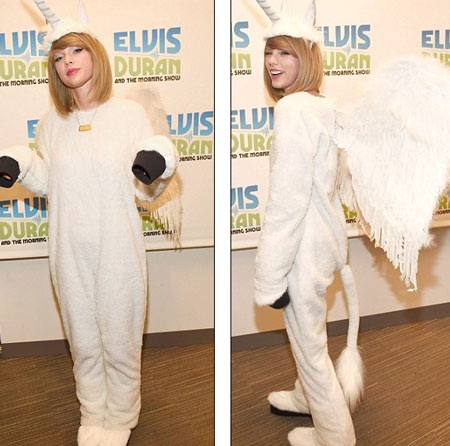 Công chúa nhạc đồng quê Taylor Swift đáng yêu và nhí nhảnh.