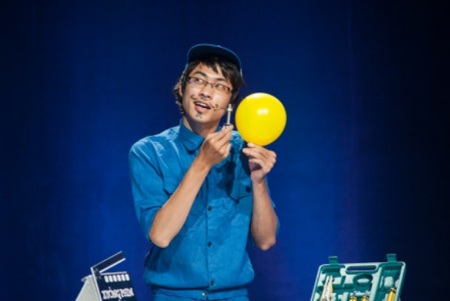 Chinh Phục: Giáo sư Biết Hết bỗng dưng “mất” tiếng - 1 Giáo sư Biết Hết - thành viên thân
thuộc của đại gia đình Chinh Phục