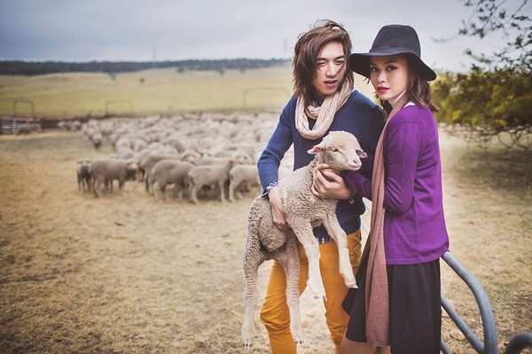 Tấn Khang - Mâu Thuỷ “tình tứ” ở xứ sở cừu Merino - 3 Tấn Khang - Mâu Thuỷ “tình tứ” ở xứ sở cừu Merino