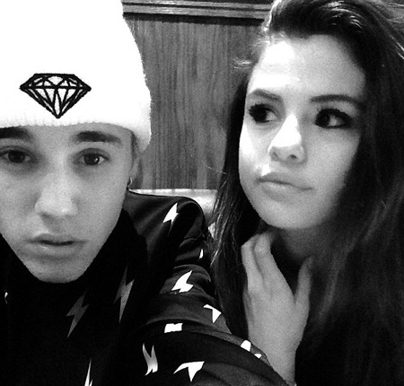 Selena Gomez vẫn còn yêu Jusin Bieber tha thiết - 1 Justin Bieber và Selena Gomez khi còn hạnh phúc