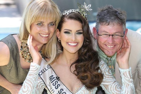 Tân hoa hậu thế giới từng bị chỉ trích vì “béo” trước cuộc thi - 4 Hoa hậu Rolene Strauss và bố mẹ ruột