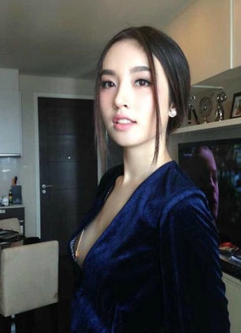 Hai mỹ nhân chuyển giới châu Á hội ngộ - 9 Những bức ảnh mới nhất của mỹ nhân chuyển giới Thái Lan - Nong Poy.