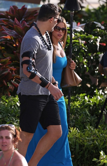 Mỹ nhân U50 được cầu hôn bằng nhẫn kim cương to bự