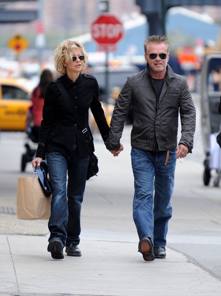 Ba năm hạnh phúc không đủ níu kéo mối quan hệ giữa Jordin và
Jason. Cặp đôi của ca khúc