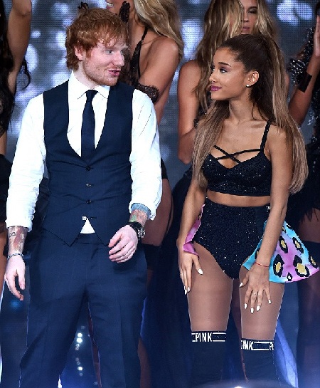 Màn trình diễn gợi cảm của "Mariah Carey 9x" - 11 Nữ ca sĩ 21 tuổi diện đồ của