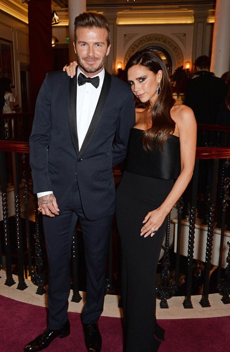 Hai vợ chồng David và Victoria quấn quýt suốt lễ trao giải.