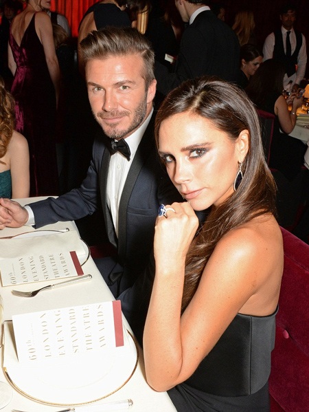 Hai vợ chồng David và Victoria quấn quýt suốt lễ trao giải.