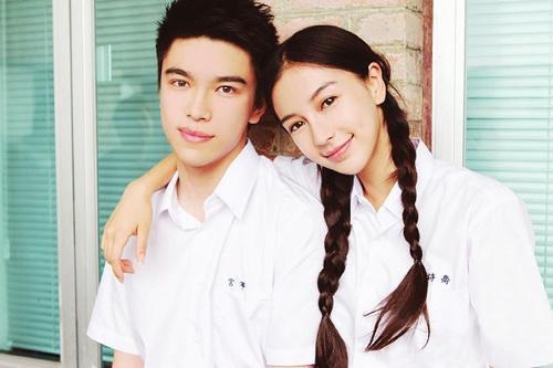 Angelababy lần đầu khoe ảnh gia đình hạnh phúc - 4 Angelababy lần đầu khoe ảnh gia đình hạnh phúc