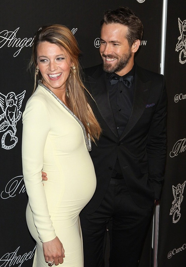 Mỹ nhân gợi tình sinh con tại nhà - 1 Blake Lively đã sinh con đầu lòng sớm hơn dự kiến tại nhà riêng ở New York.