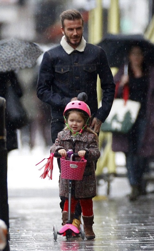 Hình ảnh ngọt ngào của David Beckham và con gái