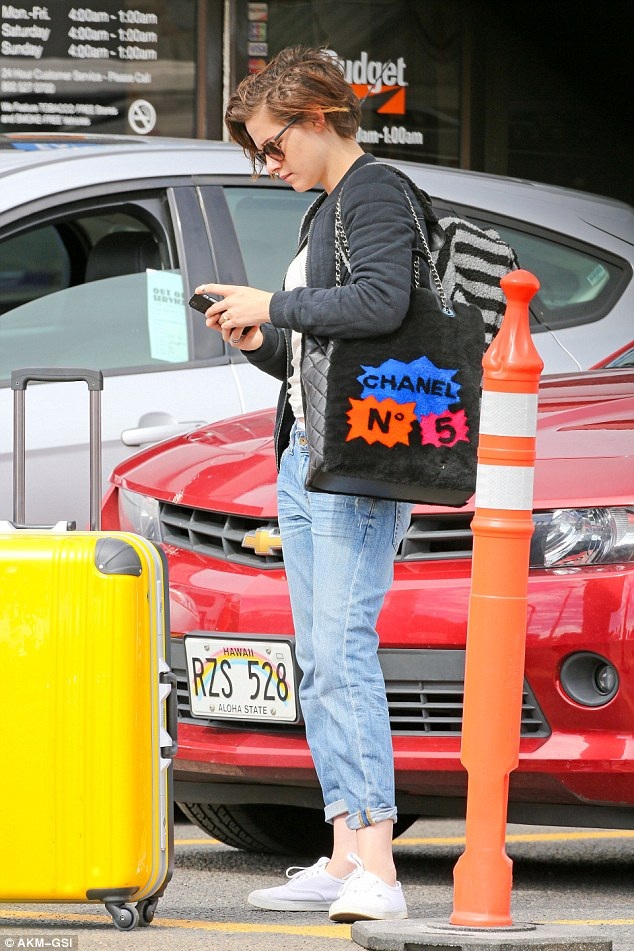 Người xuất hiện thường xuyên bên cạnh Kristen nhất trong năm vừa qua chính là cô bạn thân - Alicia