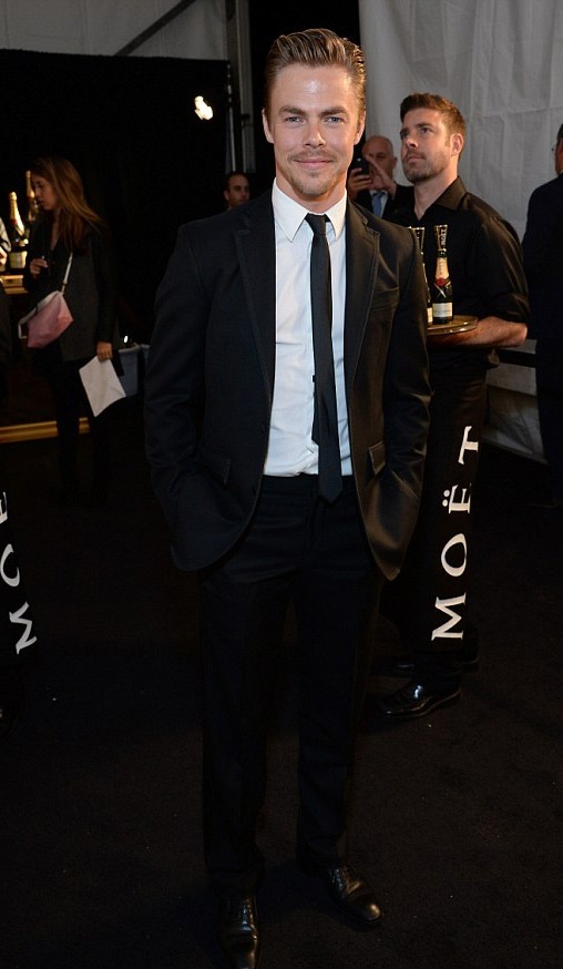 Dylan và Maggie phải lòng nhau khi cùng hợp tác trong loạt phim truyền hình Stalker của đài CBS.