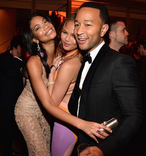 John Legend ăn mừng chiến thắng Oscar bên vợ đẹp - 7 Vợ chồng siêu mẫu Chrissy chia vui cùng siêu mẫu trẻ Chanel Iman