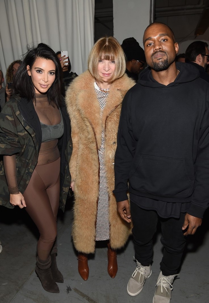 Con gái Kim Kardashian hoảng loạn trong show diễn của cha - 17 Bà Anna hết lời khen ngợi những thiết kế của Kanye West.