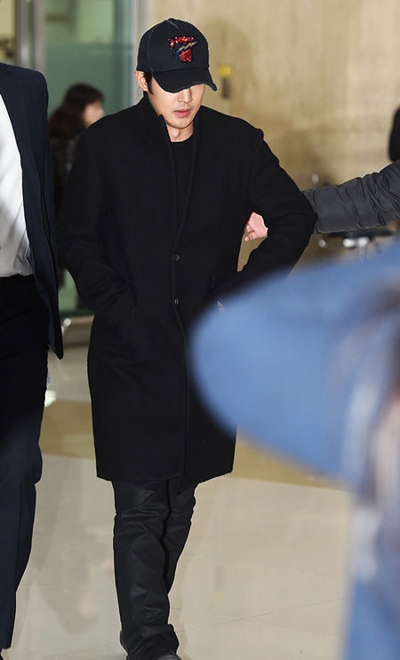 Bạn gái bị hành hung công khai có bầu với Kim Hyun Joong - 1 Bạn gái bị hành hung công khai có bầu với Kim Hyun Joong