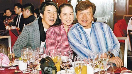 Thành Long vẫn chưa gặp con trai kể từ khi Tổ Minh được tự do vào ngày 13/2.