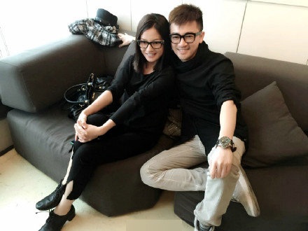 Ngũ A Ka và Tiểu Yến Tử khoe ảnh nhí nhảnh