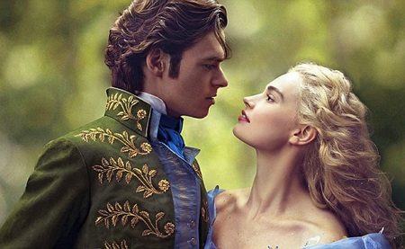 Cận cảnh chiếc váy tuyệt đẹp của "nàng Lọ Lem" Lily James - 21 Bộ phim Lọ Lem sẽ ra mắt khán giả thế giới vào ngày 27/3 tới.