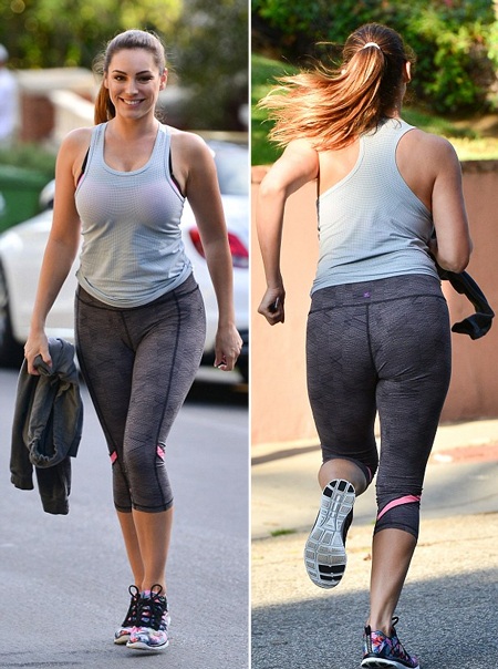 Người mẫu Kelly Brook "vật lộn" với cuộc chiến chống béo - 2 Thật khó tin đây là thân hình của một người mẫu.